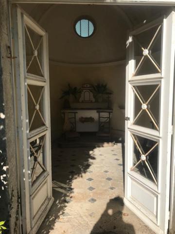 Mazette! Le Chateau Bed & Breakfast