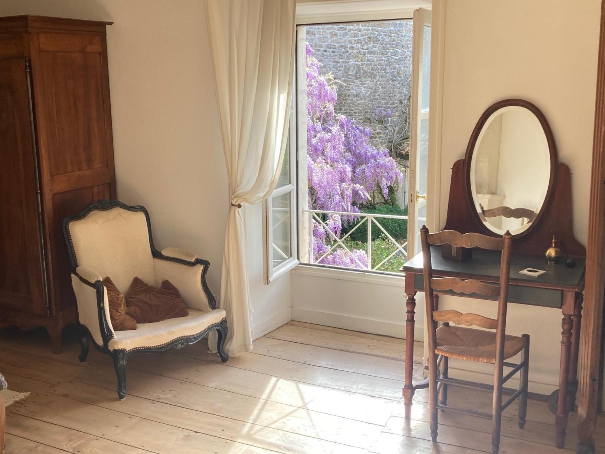 Mazette! Le Chateau Bed & Breakfast Niort